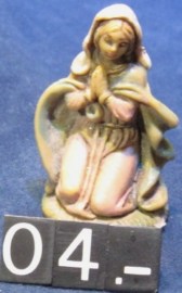 04 MUJER REZANDO LANDI 6CMS